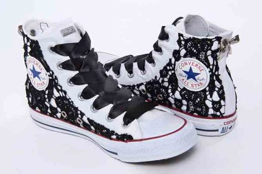 lilly-lab-converse-all-star-black-lace2