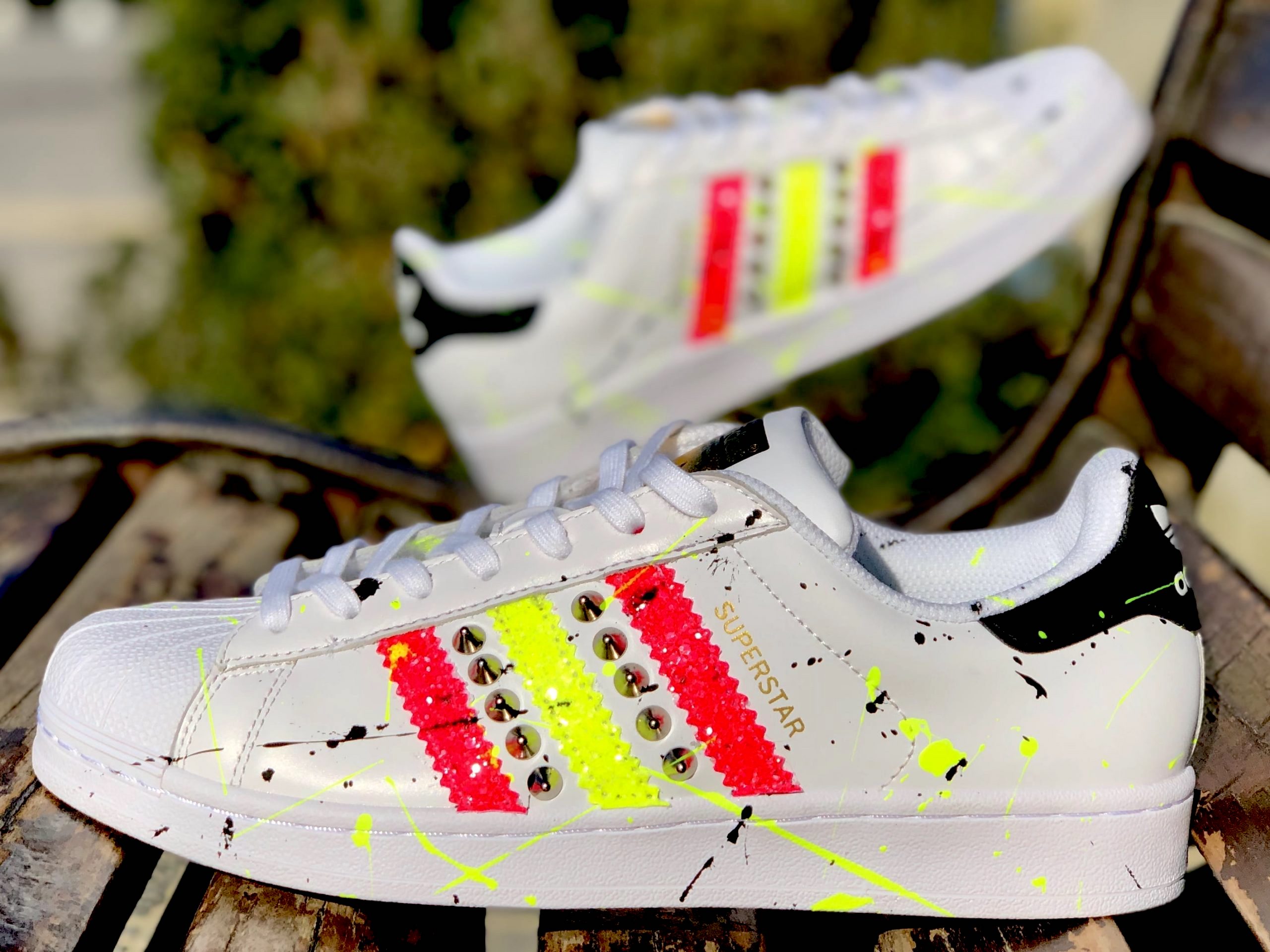 Adidas Superstar Personalizzate Fluo | LLab scarpe personalizzate