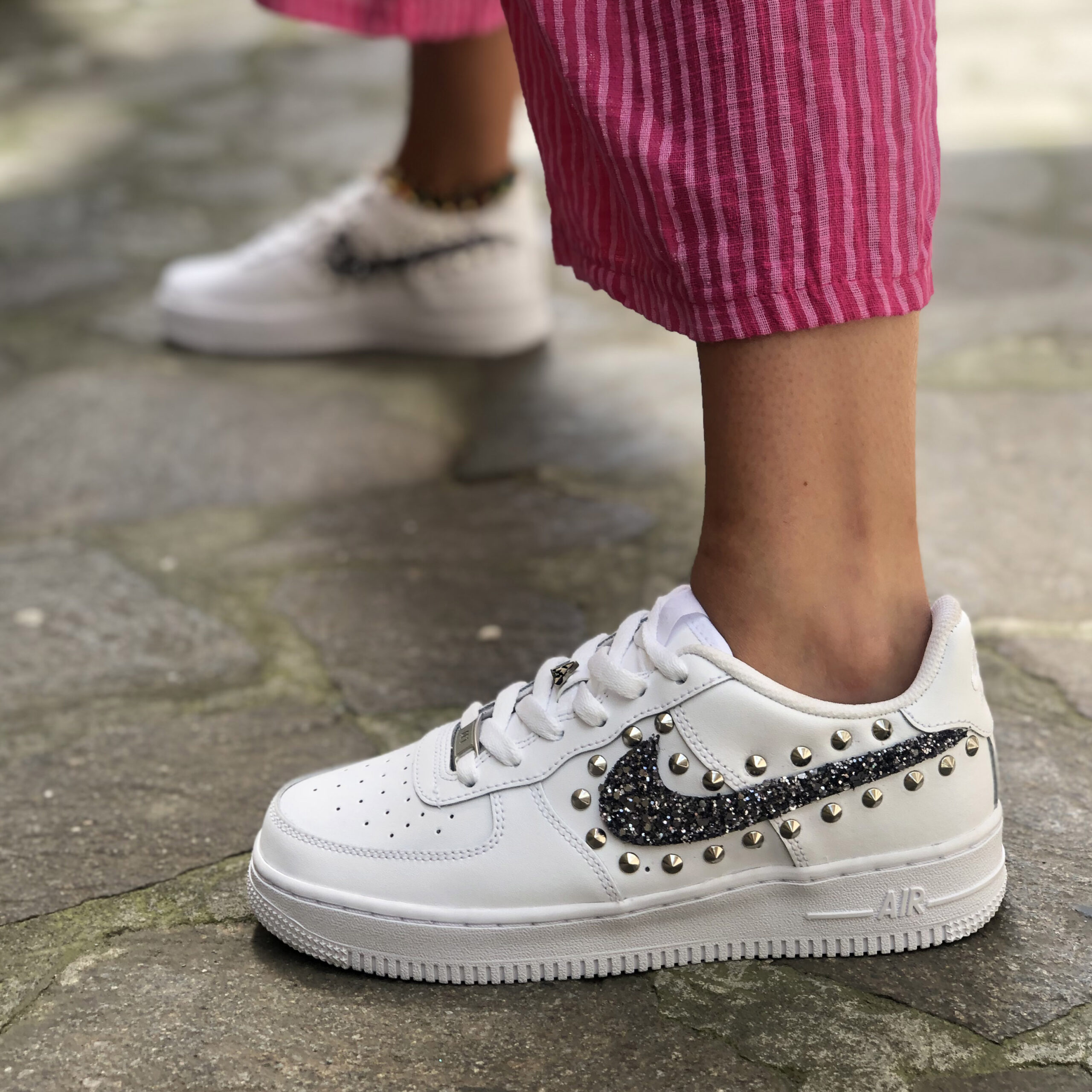scarpe nike borchie Nike Air Force One Custom Glitter Antracite & Borchie