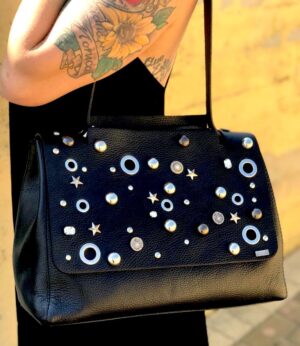 BORSA GRANDE PELLE NERA BORCHIATA 