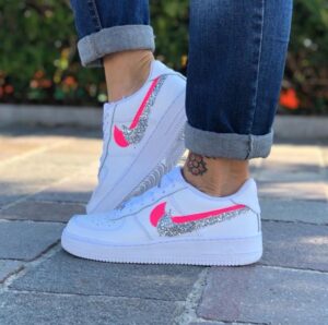 NIKE AF1 Silver & Fuxia
