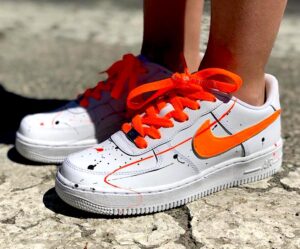 Nike Air Force One Custom Baffo & Laccetti Arancio Dirty