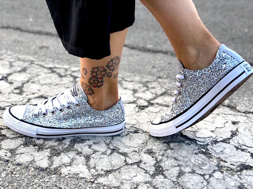 converse low argento