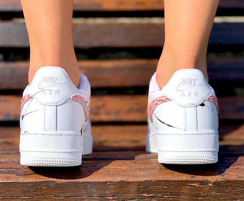 Nike Air Force One Custom Squamato & Sporcatura Rosa Nike Air Force One Custom Squamato & Sporcatura Rosa