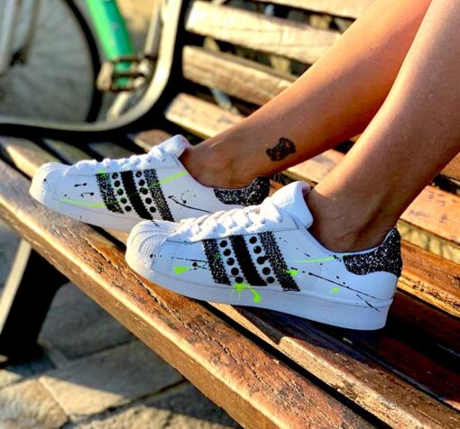 Adidas Superstar Personalizzate Glitter Argento, Nero, Borchie & Sporcatura Fluo