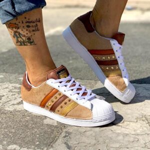 Adidas Superstar Personalizzate Cavallino, Cuoio & Borchie Oro