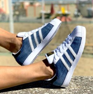 Adidas superstar scamosciate deals