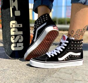 Vans Custom SK8-HI Borchie مكينة فشار Vans Custom SK8-HI Borchie مكينة فشار