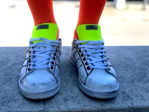 Adidas Stan Smith Personalizzate Profili Neri Dipinti, Accessori Giallo Fluo & Borchie