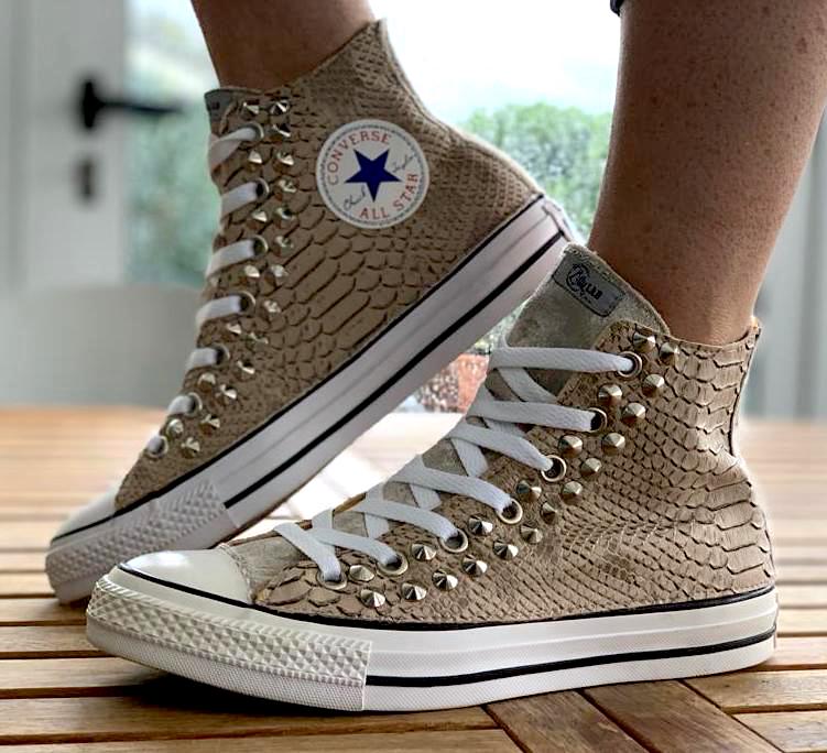 converse pitonate con borchie