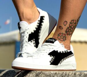 Diadora con scritte 2025