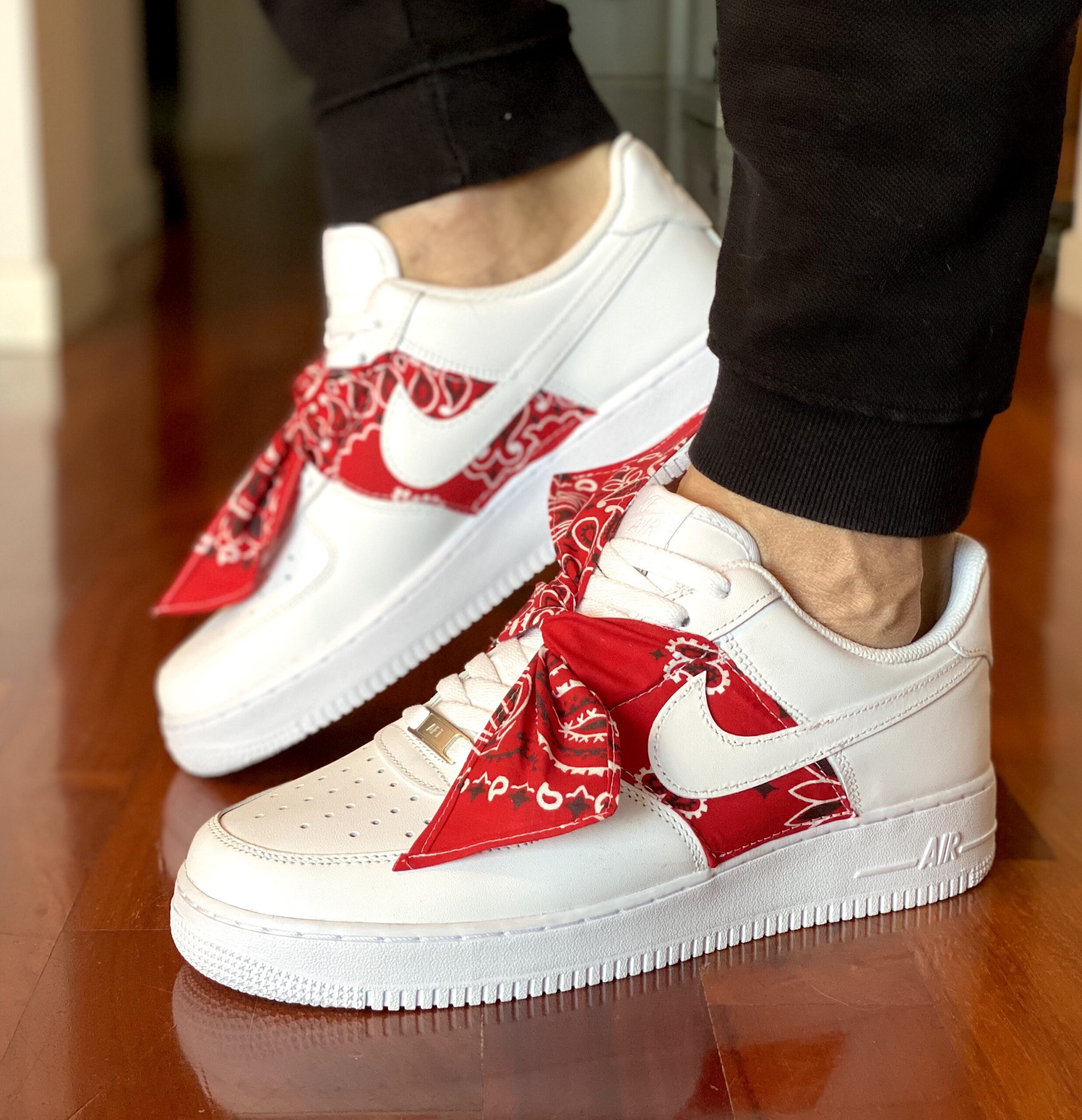 air force 1 con baffo rosso air force 1 con baffo rosso