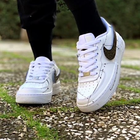 swoosh scarpe