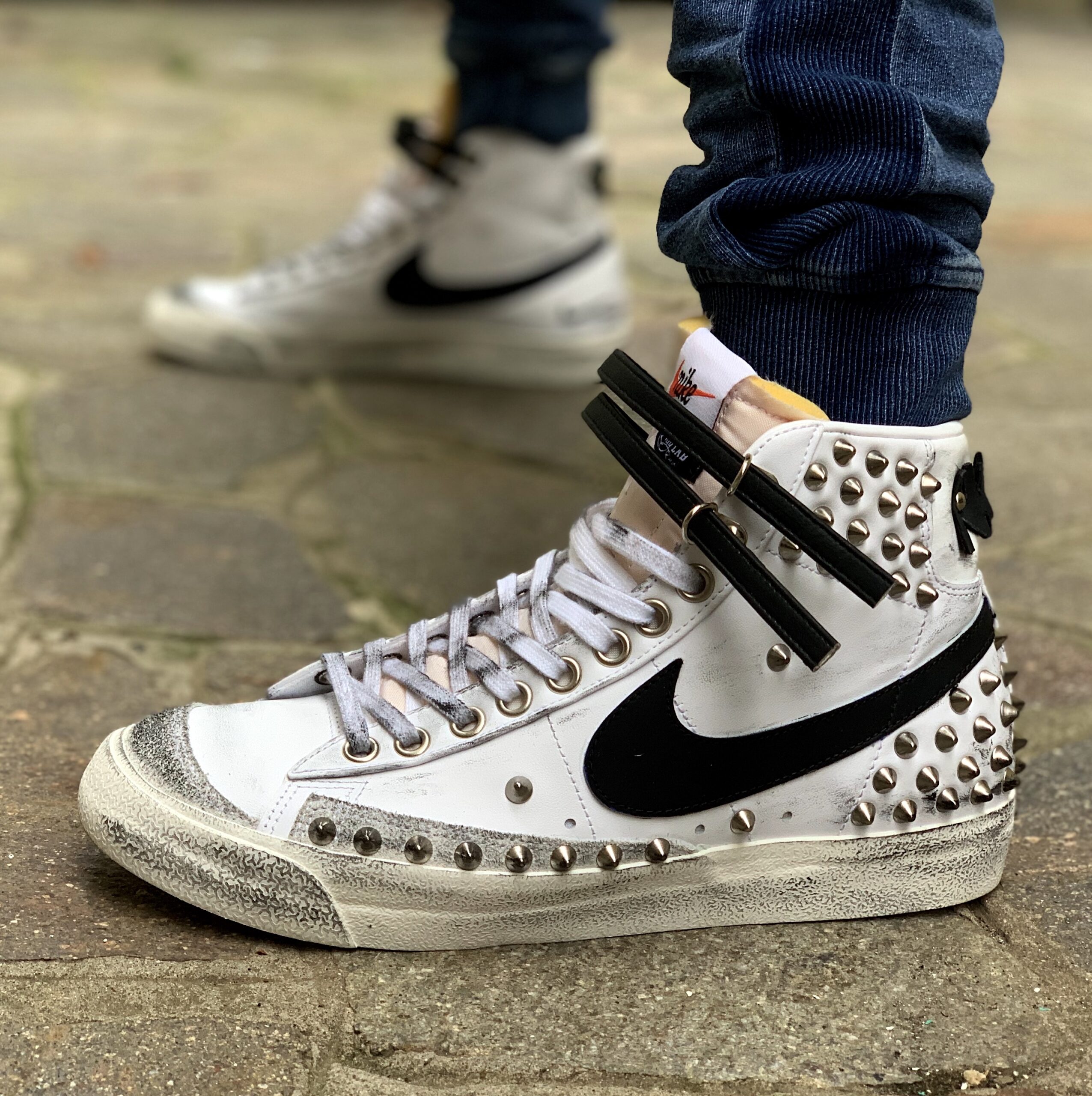 nike borchie