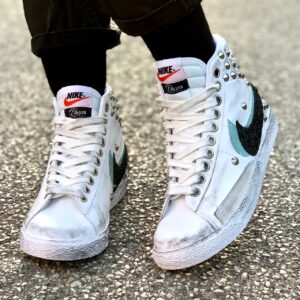 Nike Blazer Customized Borchie, Doppio Swoosh & Sporcatura Vintage