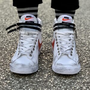 Nike Blazer Customized Borchie, Swoosh Rosso Dipinto A Mano & Sporcatura Vintage