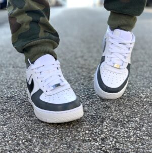 Nike Air Force One Custom Swoosh Effetto Goccia Nero & Anteriore Dipinto A Mano Grigio