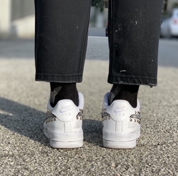 Nike Air Force One Custom Swoosh Argento Squamato, Borchie & Sporcatura Vintage