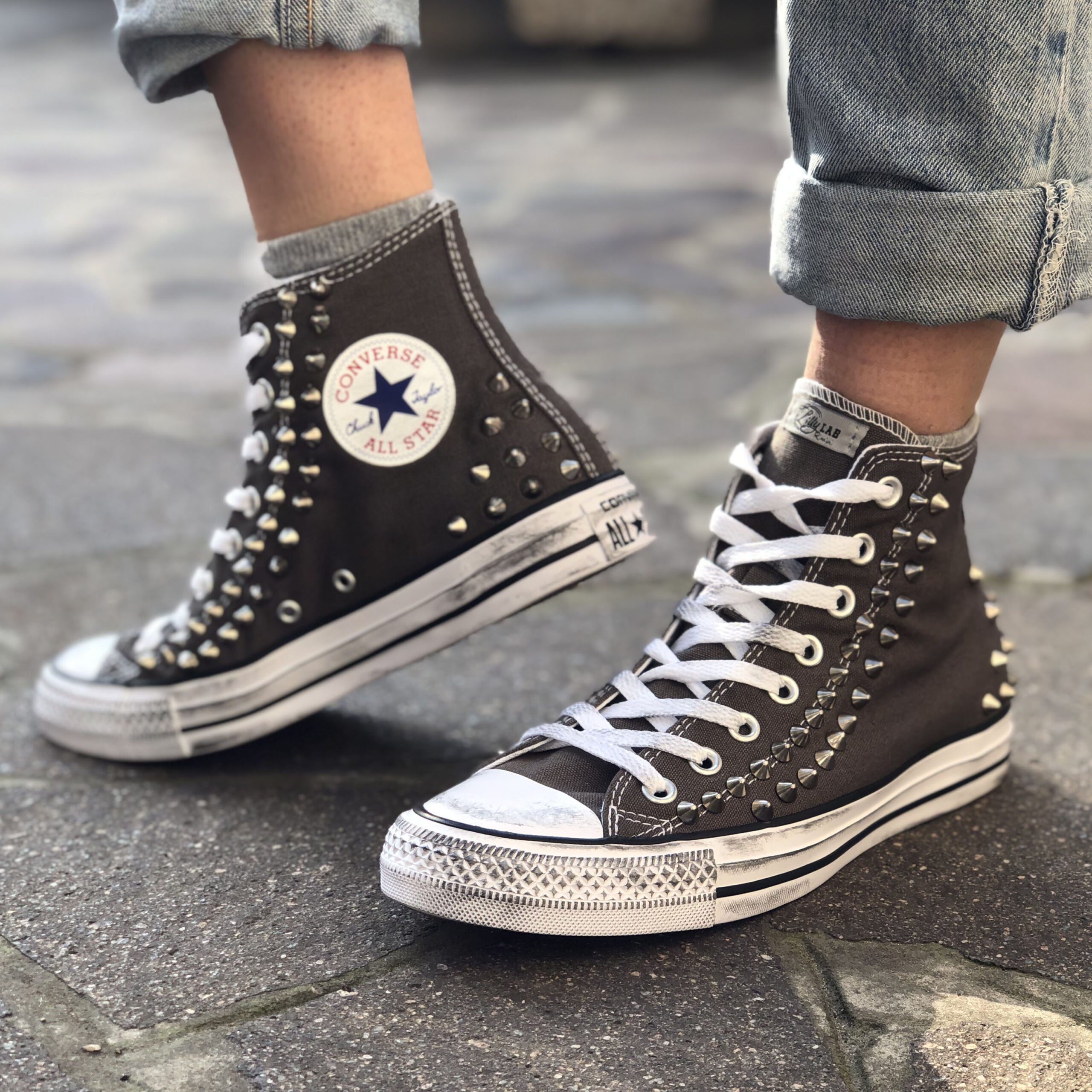 converse con borchie