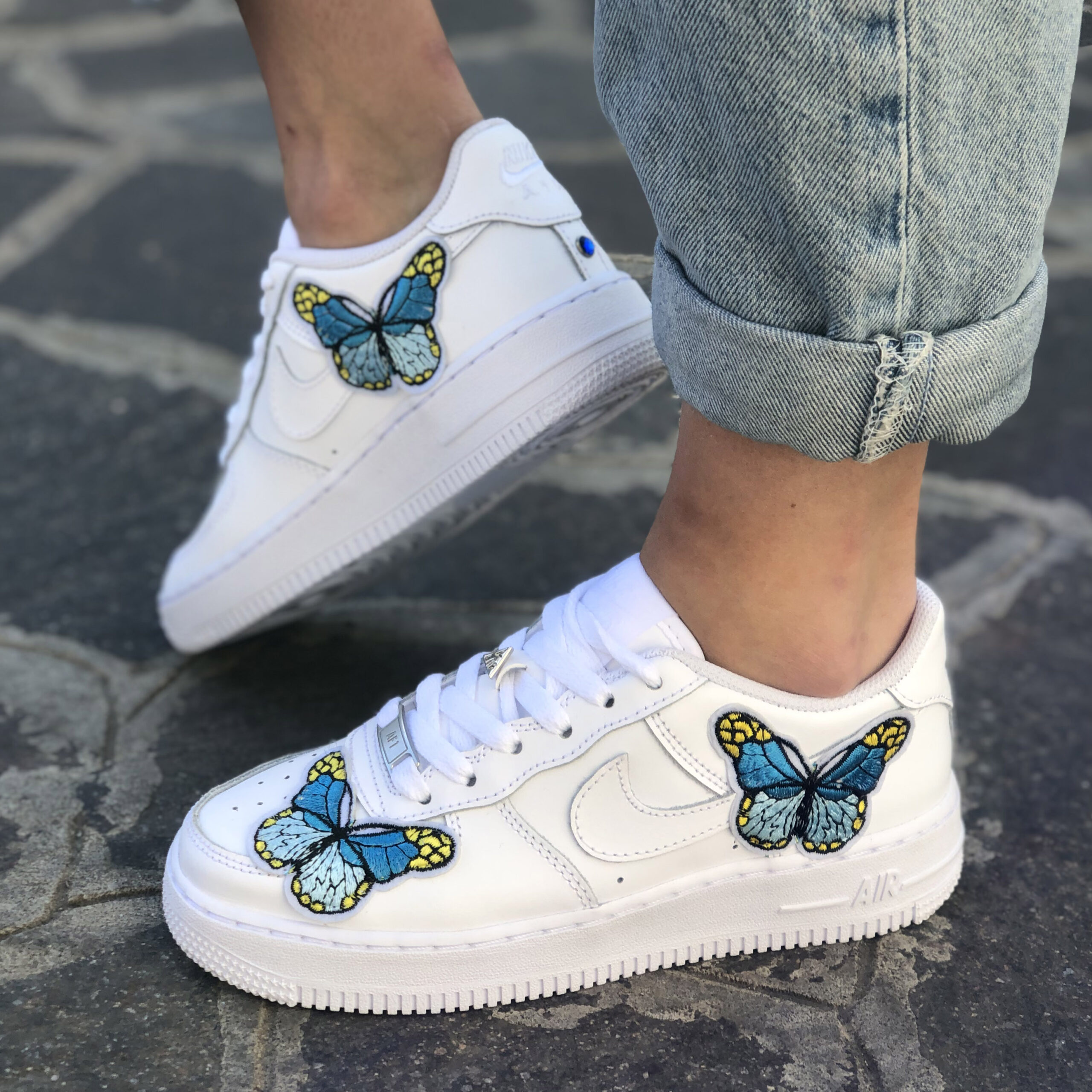 Scarpe con farfalle 2025