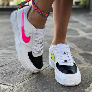 Nike Air Force One Custom Swoosh Fluo & Parte Anteriore Nera