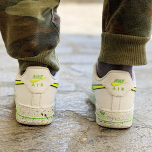 Nike Air Force One Custom Swoosh Sfumato & Sporcatura Verde