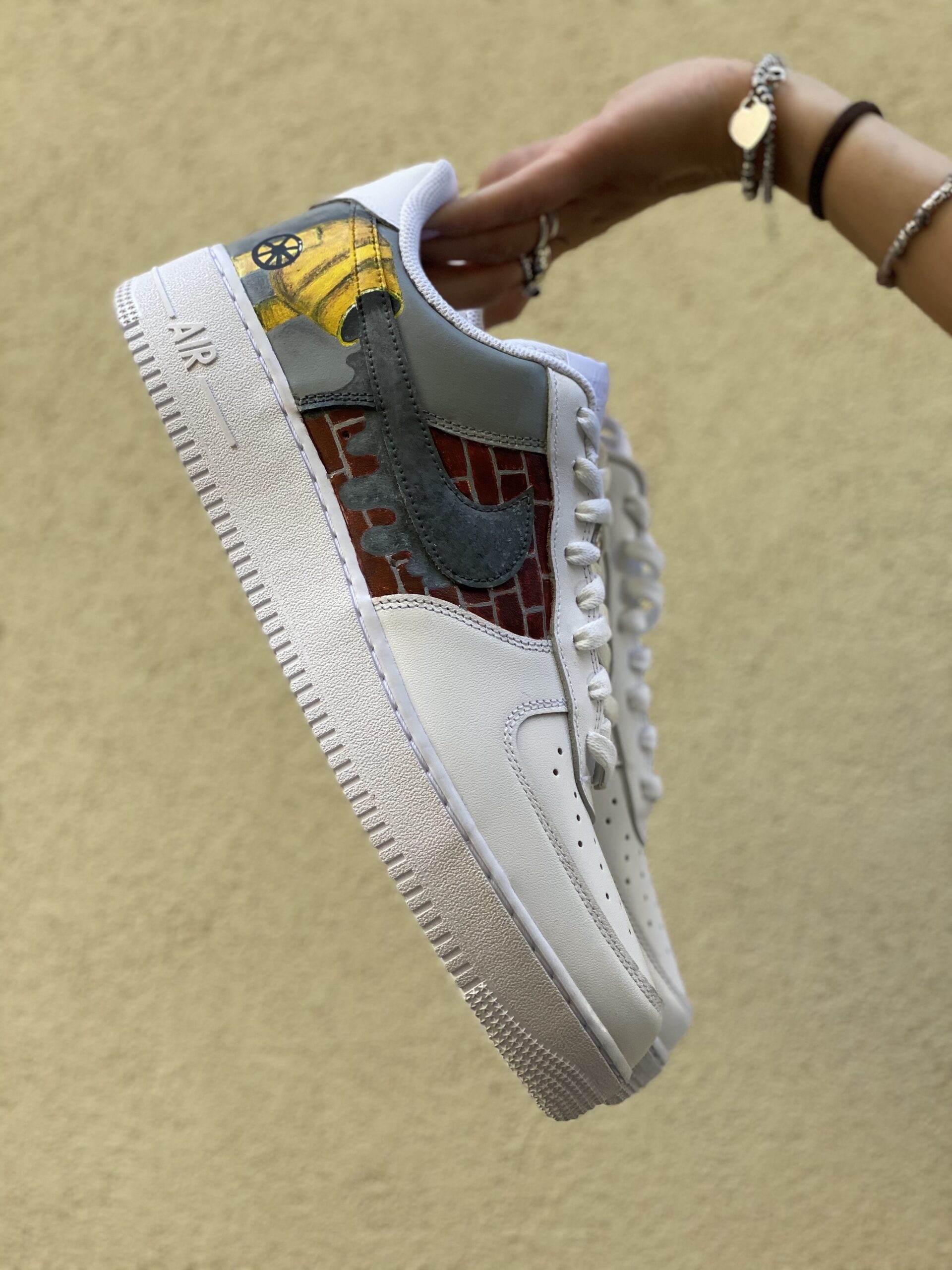 Nike Air Force One Custom Dipinte A Mano Muratore