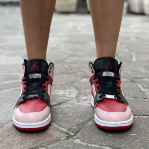 Nike Jordan 1 Custom Rosa, Rosso Con Inserti & Laccetti Neri