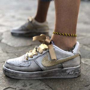 Nike Air Force One Custom Délavé Swoosh Glitter Oro