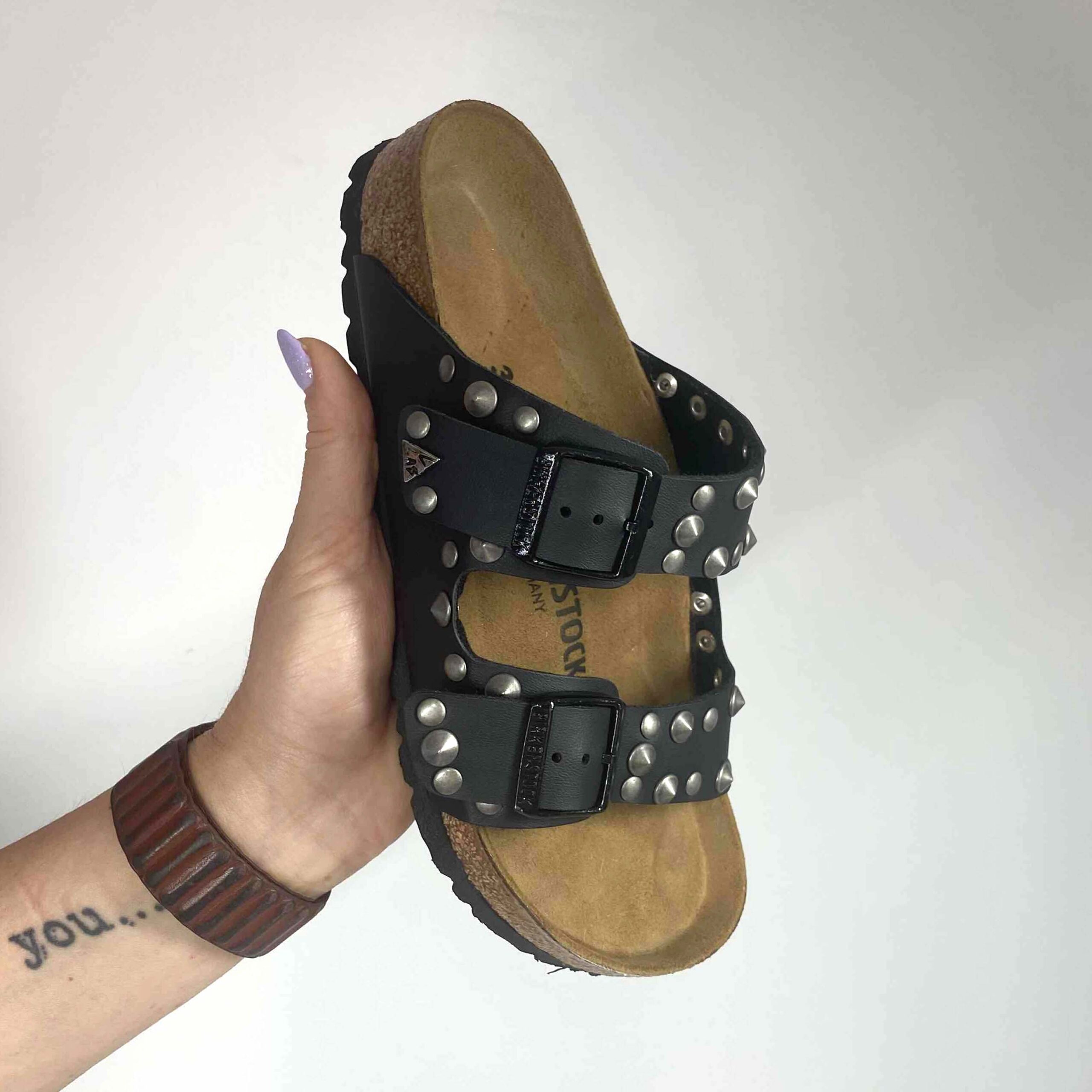 Birkenstock Arizona Personalizzate Base Nera Borchie Miste Satinate Alternate