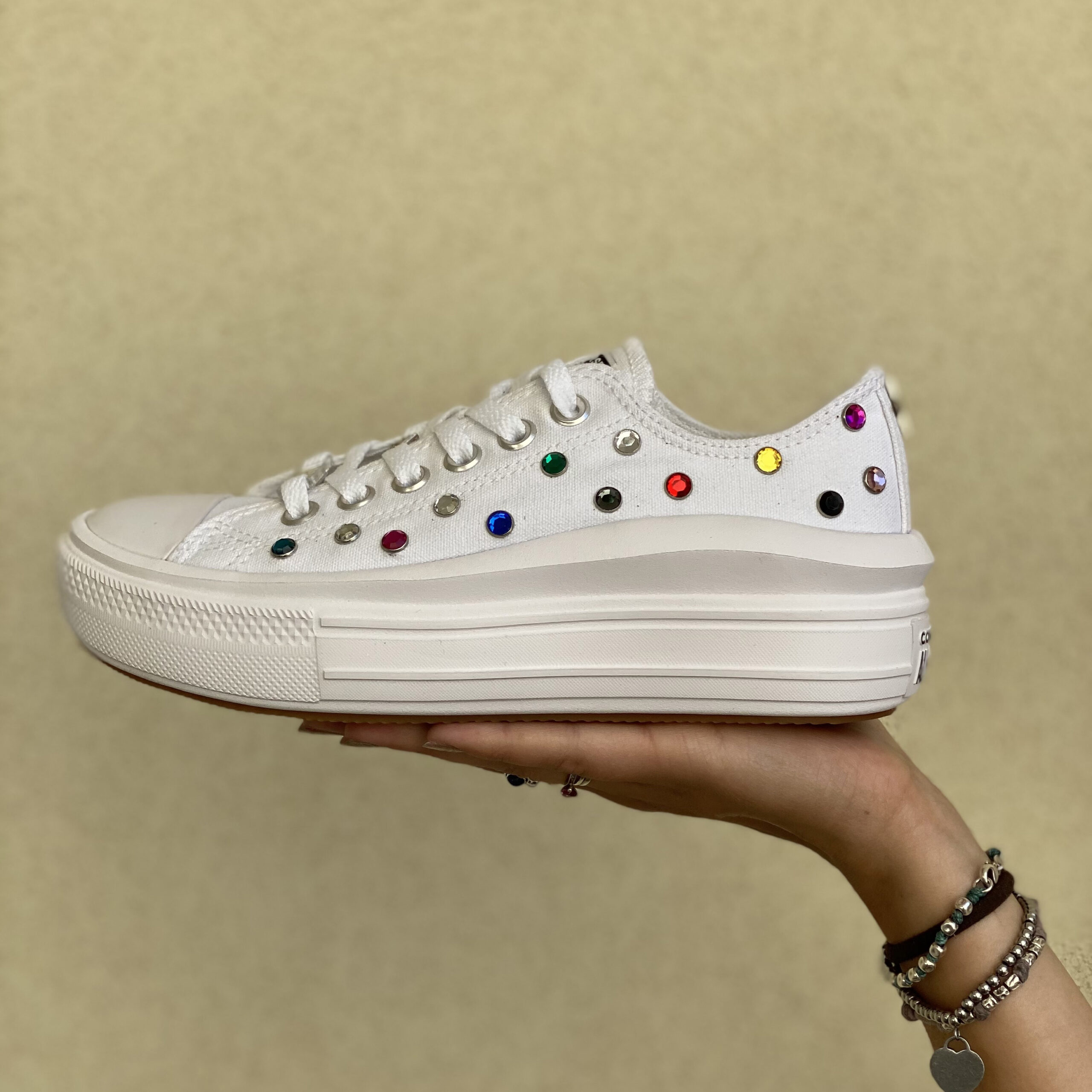Converse All Star Basse Personalizzate Move Borchie Multicolor بيع كرتون Converse All Star Basse Personalizzate Move Borchie Multicolor بيع كرتون