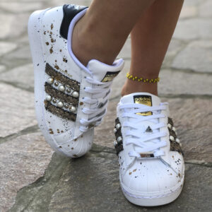 Adidas Superstar Personalizzate Squamato, Borchie, Perle & Sporcatura Oro دكتور عسل Adidas Superstar Personalizzate Squamato, Borchie, Perle & Sporcatura Oro دكتور عسل