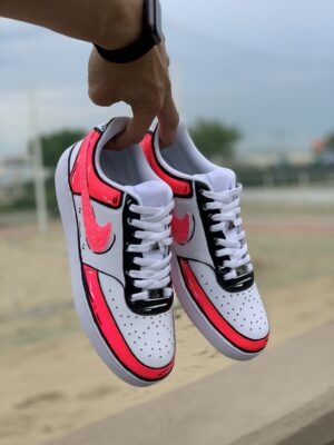 Nike Court Vision Custom Cartoon Dipinte A Mano Rosa Fluo & Nero Con Swoosh Glitter Rosa