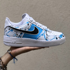 Nike Air Force One Custom Swoosh Nero, Sporcatura Azzurro e Nero