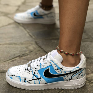 Nike Air Force One Custom Swoosh Nero, Sporcatura Azzurro e Nero
