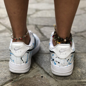 Nike Air Force One Custom Swoosh Nero, Sporcatura Azzurro e Nero
