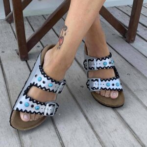 Birkenstock Arizona Personalizzate Base Argento con Passamaneria Nera, Borchie e Pietre