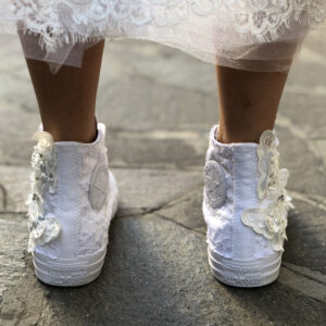 Converse Personalizzate Sposa Farfalle, Perle, Strass, Pizzo e Lacci Raso