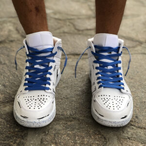 Nike Jordan 1 Custom Swoosh Effetto Goccia, Sporcatura Blu e Nera e Laccetti Blu
