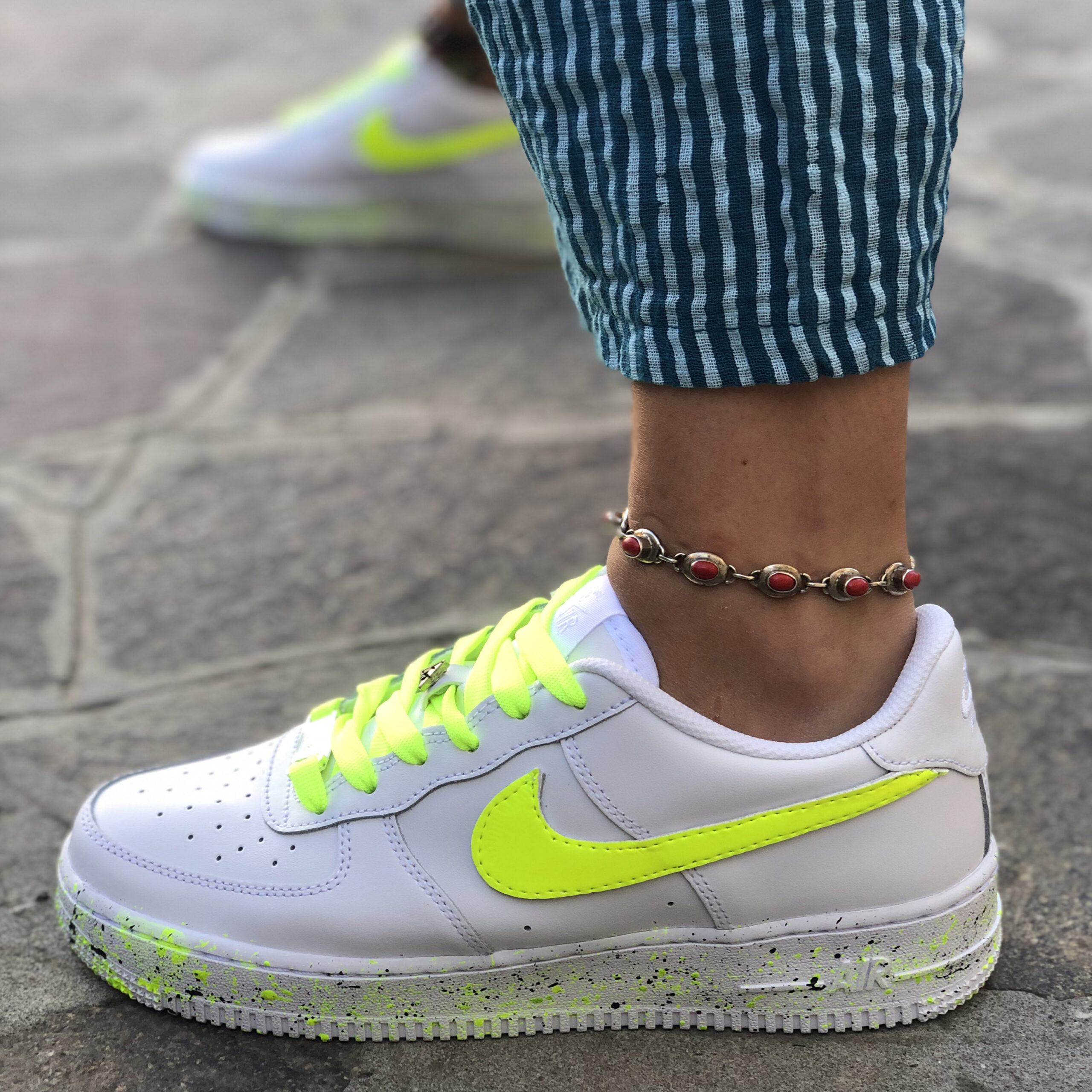 Nike Air Force One Custom Swoosh Giallo Fluo LLab Scarpe Custom