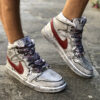 Nike Jordan 1 Custom Délavé Con Swoosh Bordeaux e Inserti Squamato