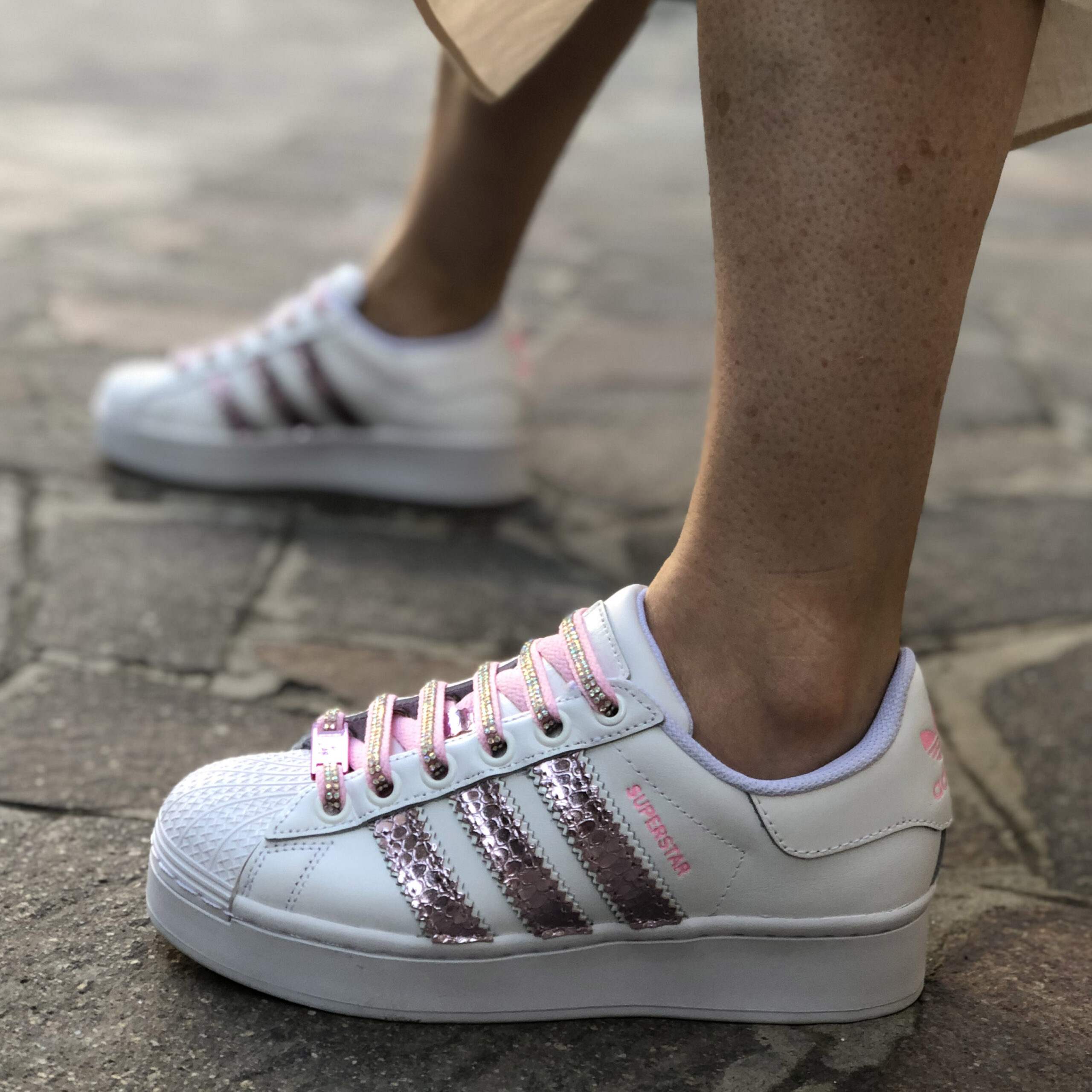 Adidas Superstar Bold Personalizzate Rosa e Strass | LLab scarpe custom