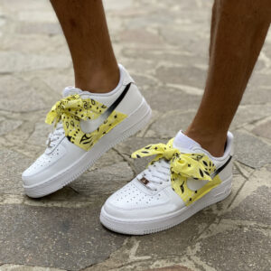 Nike Air Force One Custom Bandana Gialla Con Fiocco e Swoosh Sfumato Nero