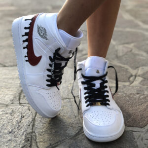 Nike Jordan 1 Custom Swoosh Goccia Rosso e Nera