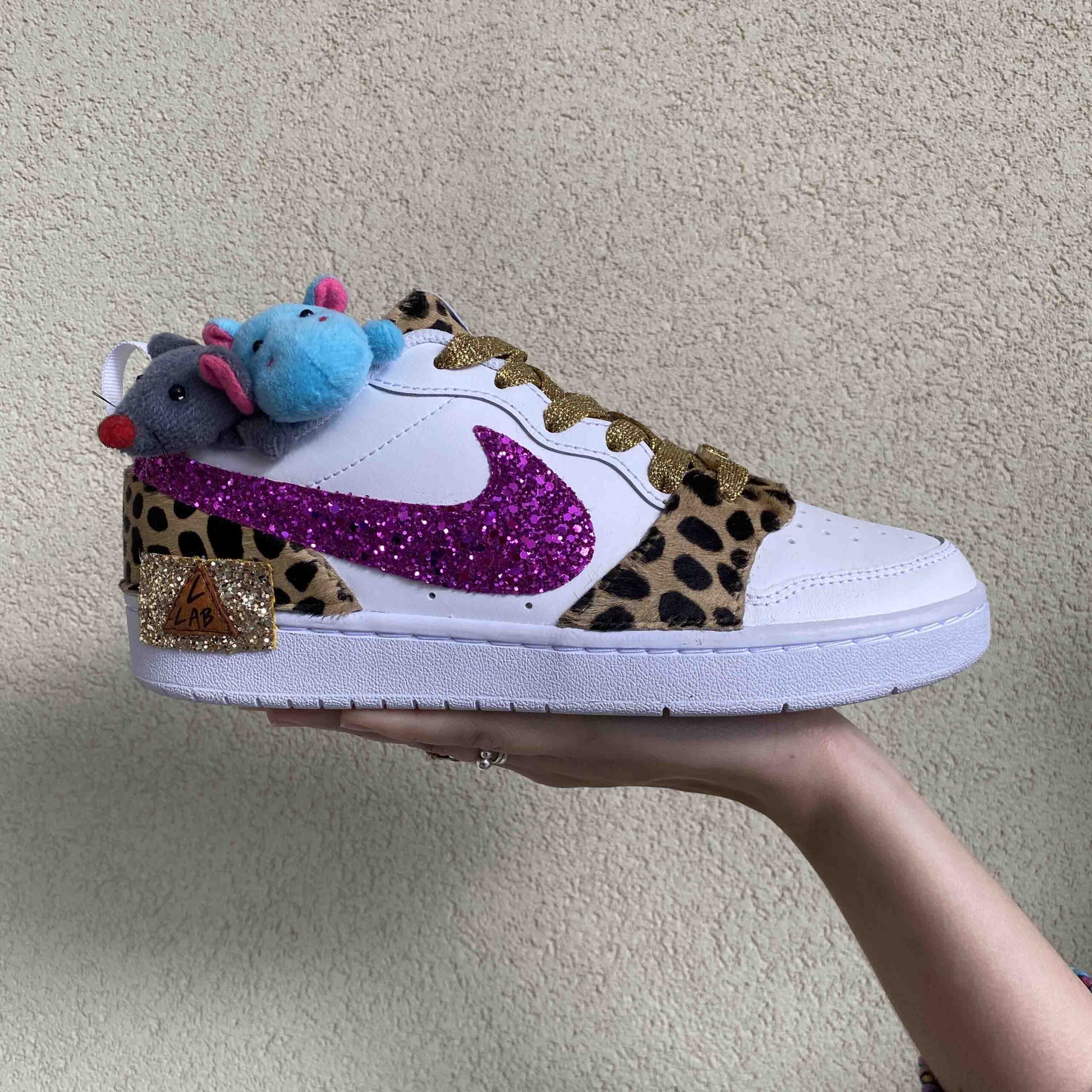 Jordan 1 best sale peluche