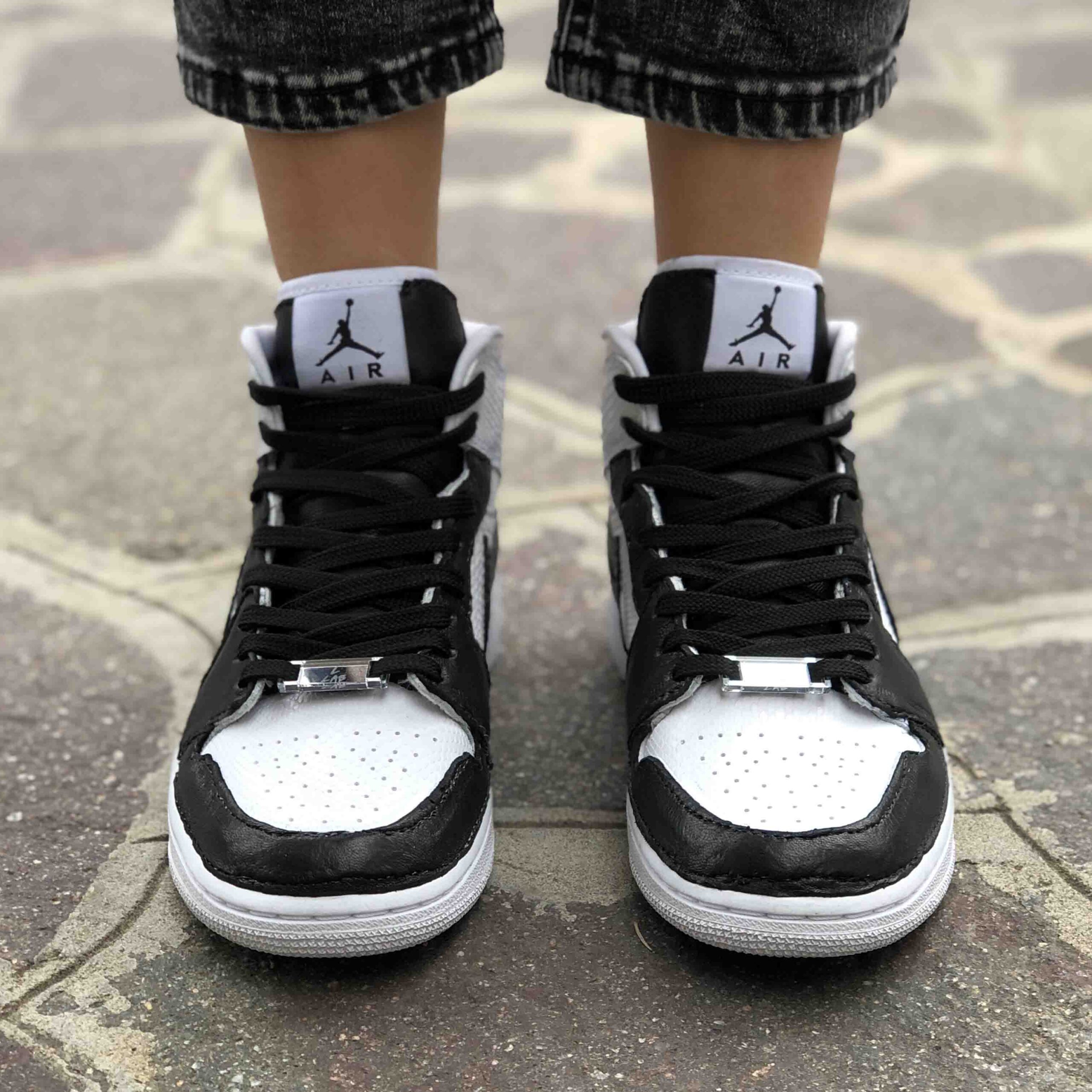 Nike Jordan 1 Custom Inserti in Pelle Nera Vol.2