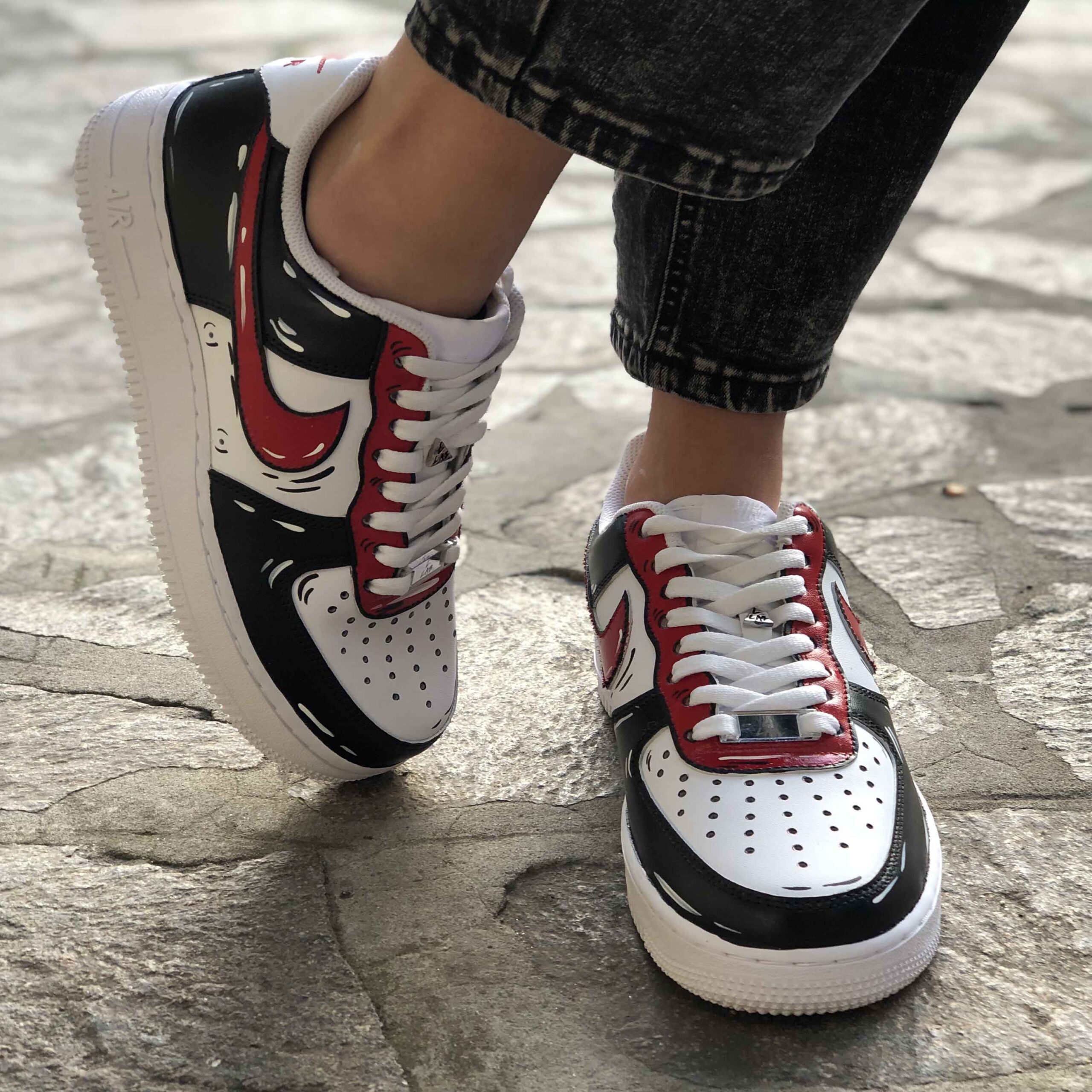 Nike Air Force One Custom Cartoon Dipinte A Mano Nero & Rosso - Vol 2