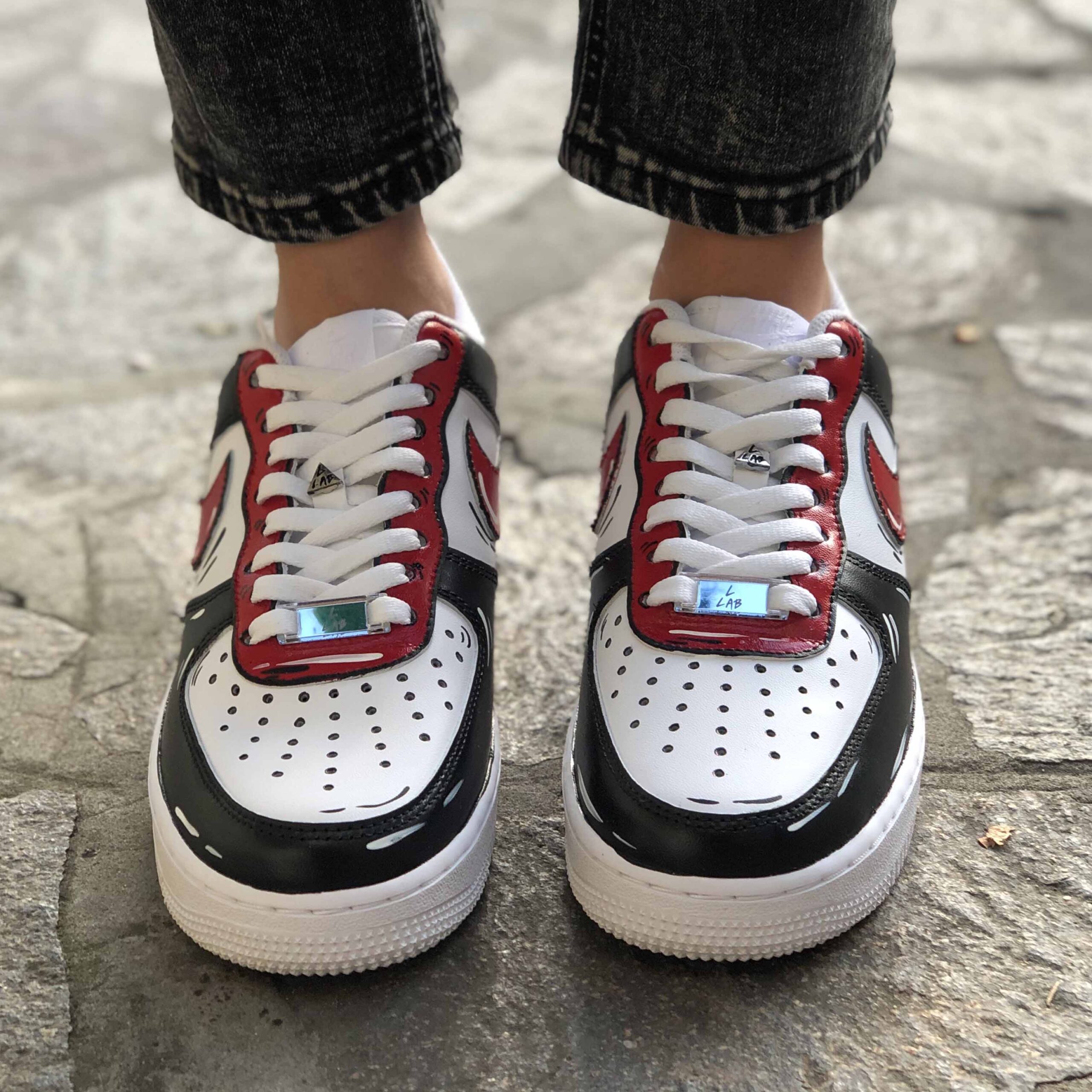 Nike Air Force One Custom Cartoon Dipinte A Mano Nero & Rosso - Vol 2