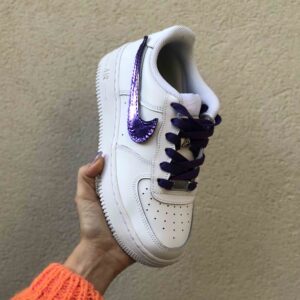 Nike Air Force One Custom Swoosh e Lacci Viola