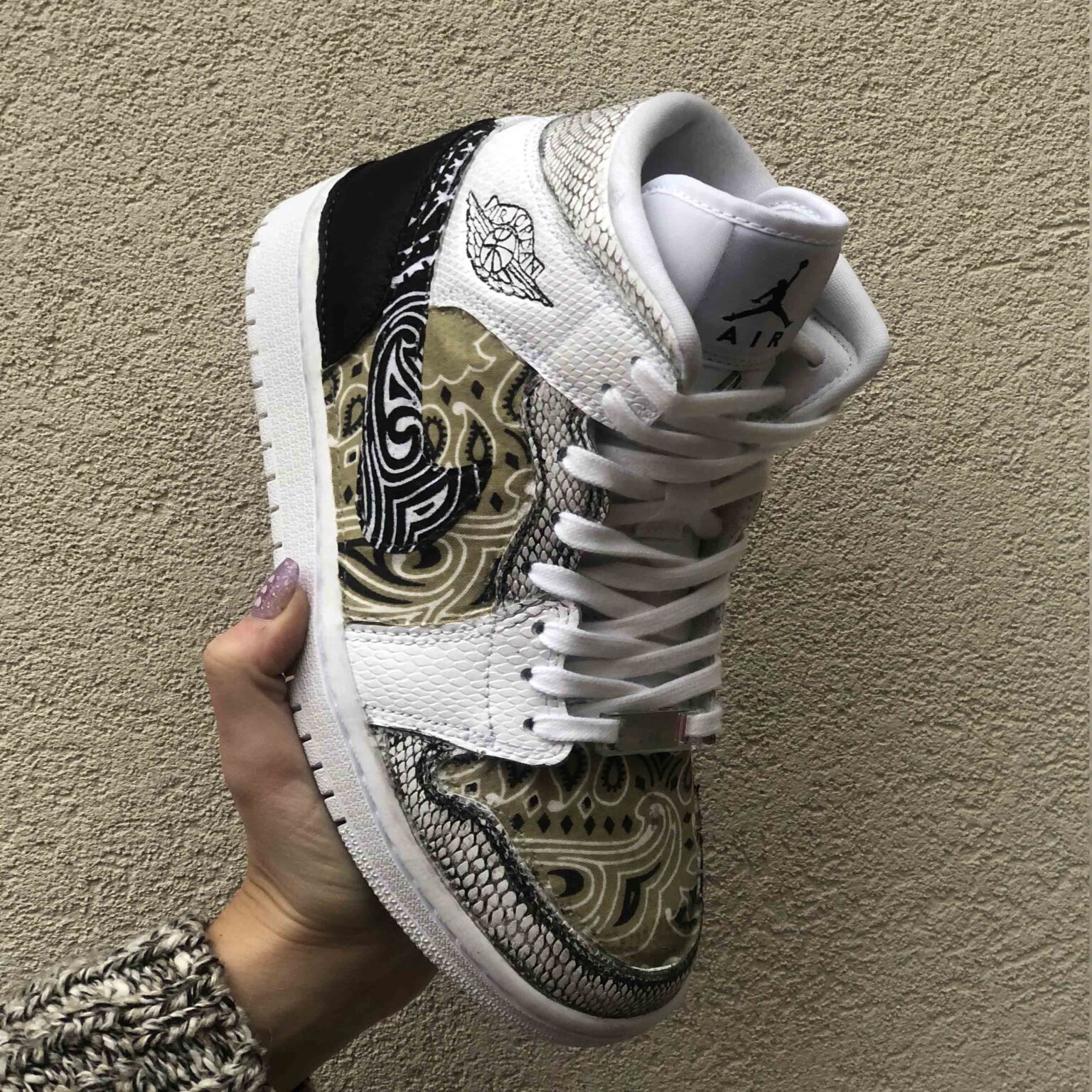 Nike Jordan 1 Custom Delavè Bandana Nera Gialla LLab Scarpe Custom